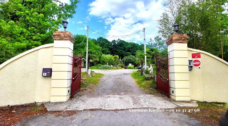 Haras - 300 m² - 4 pièces