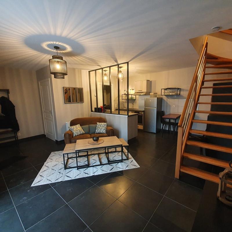 Maison - 192 m² - 10 pièces