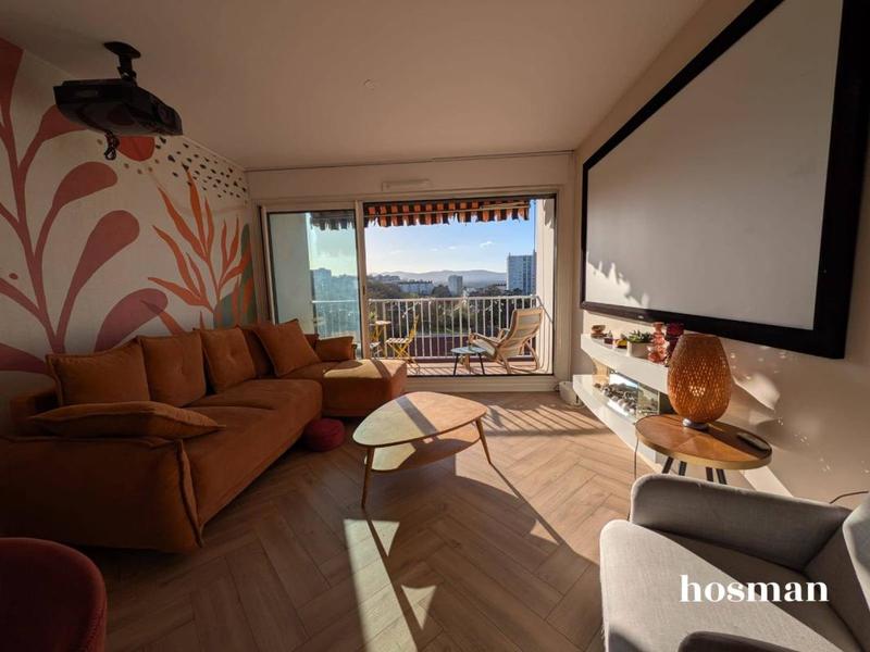 Appartement - 100 m² - 5 pièces