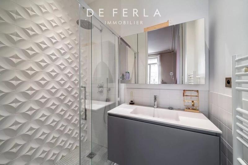 Appartement - 190 m² - 6 pièces