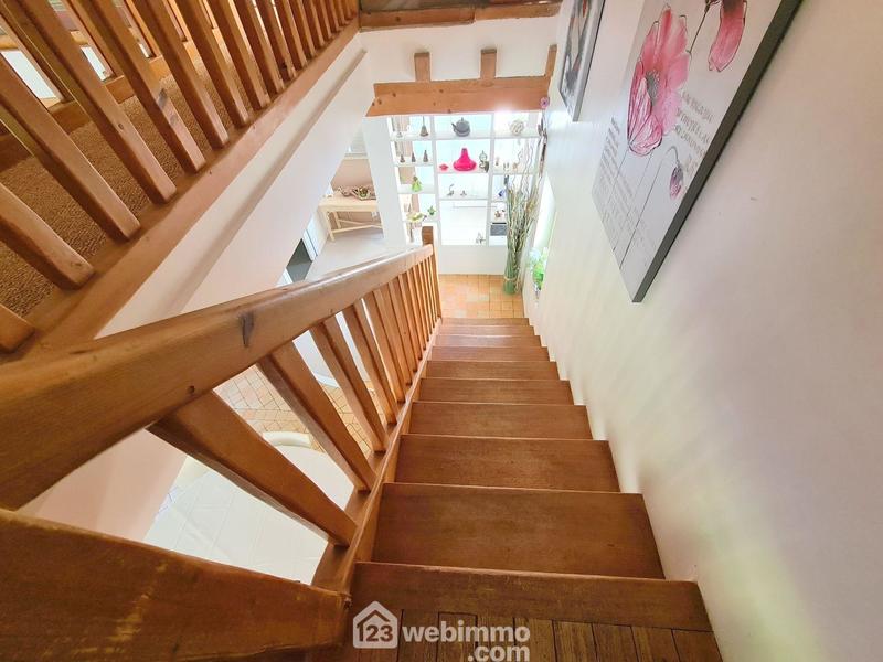 Maison - 322 m² - 11 pièces