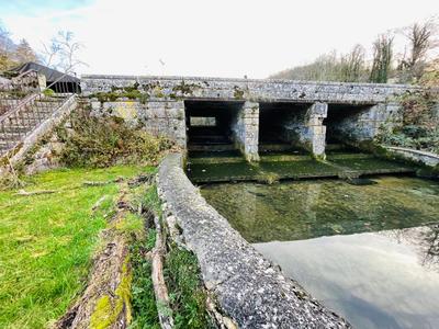 Maison - 359 m² - 4 pièces