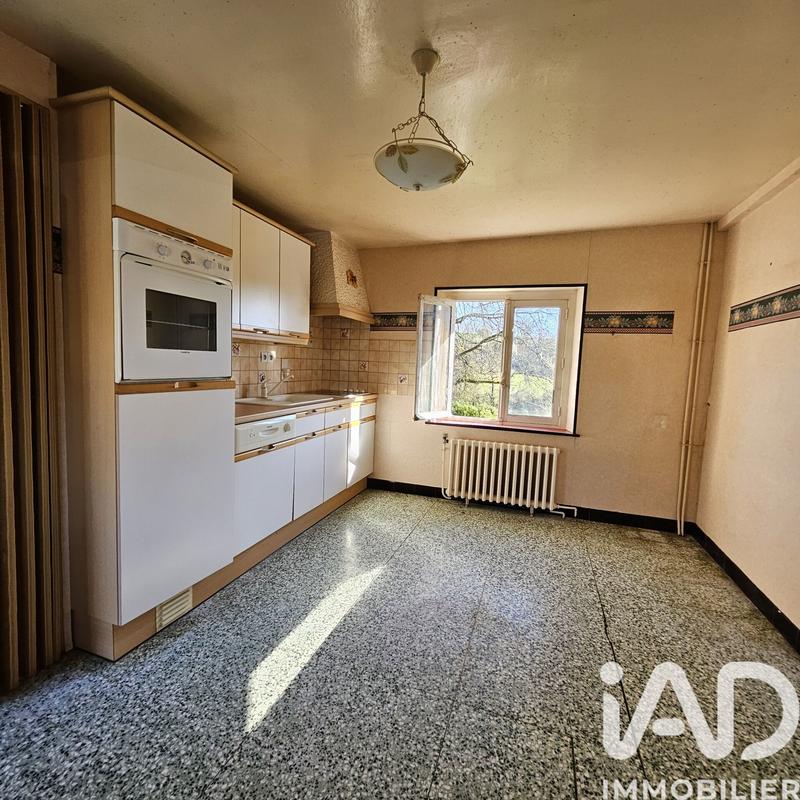 Maison - 94 m² - 6 pièces