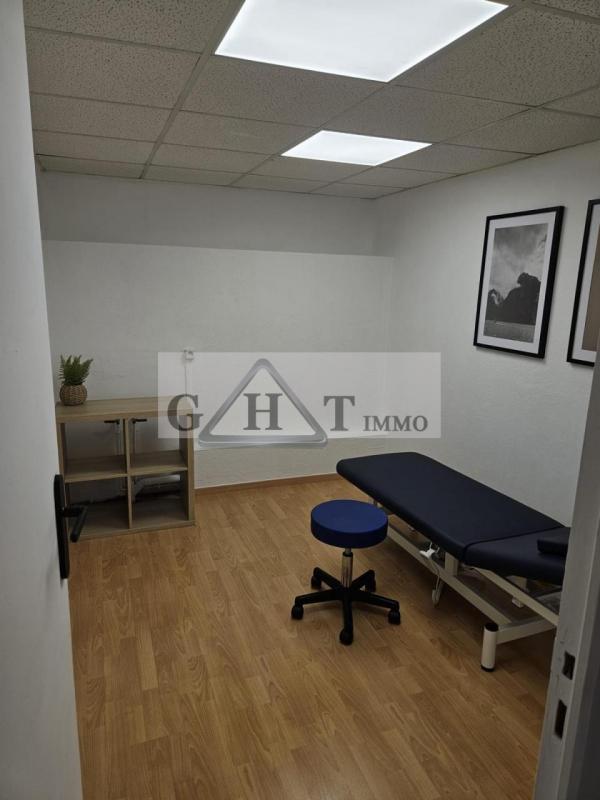 Local commercial - 151 m²