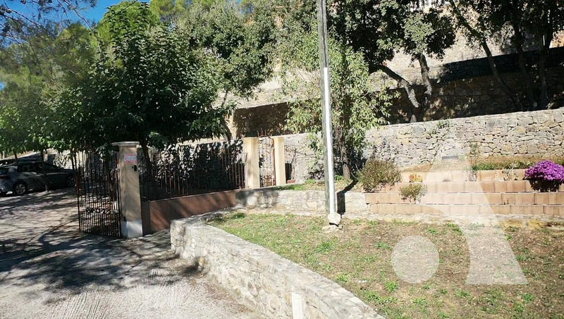 Maison - 298 m² - 9 pièces