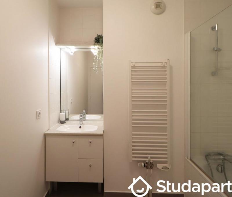 Chambre - 12 m² - 1 pièce