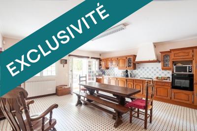 Maison - 283 m² - 9 pièces