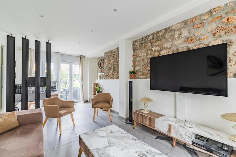 Maison - 104 m² - 4 pièces