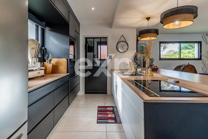 Maison - 160 m² - 6 pièces