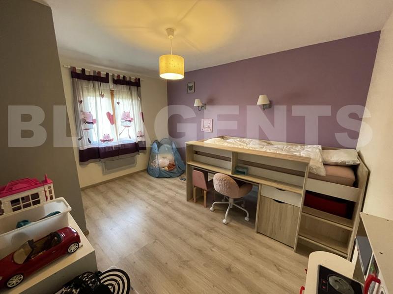 Maison - 200 m² - 8 pièces