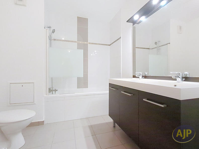 Appartement - 81 m² - 4 pièces