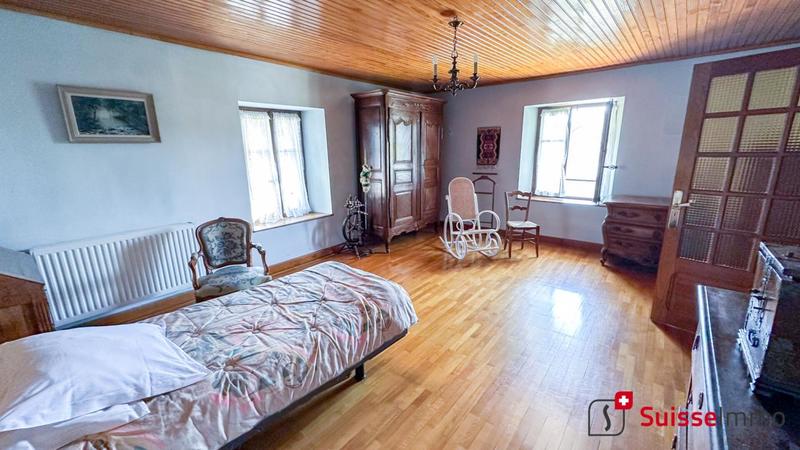 Maison - 373 m² - 12 pièces