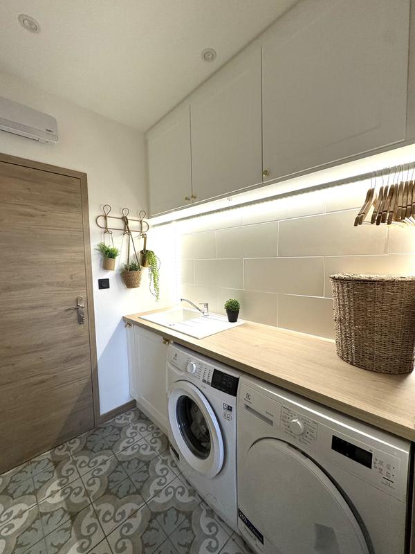 Maison - 220 m² - 9 pièces