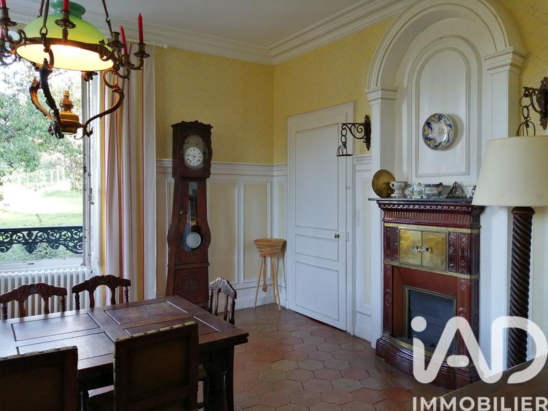 Maison - 420 m² - 12 pièces