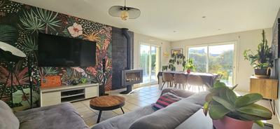 Maison - 135 m² - 6 pièces