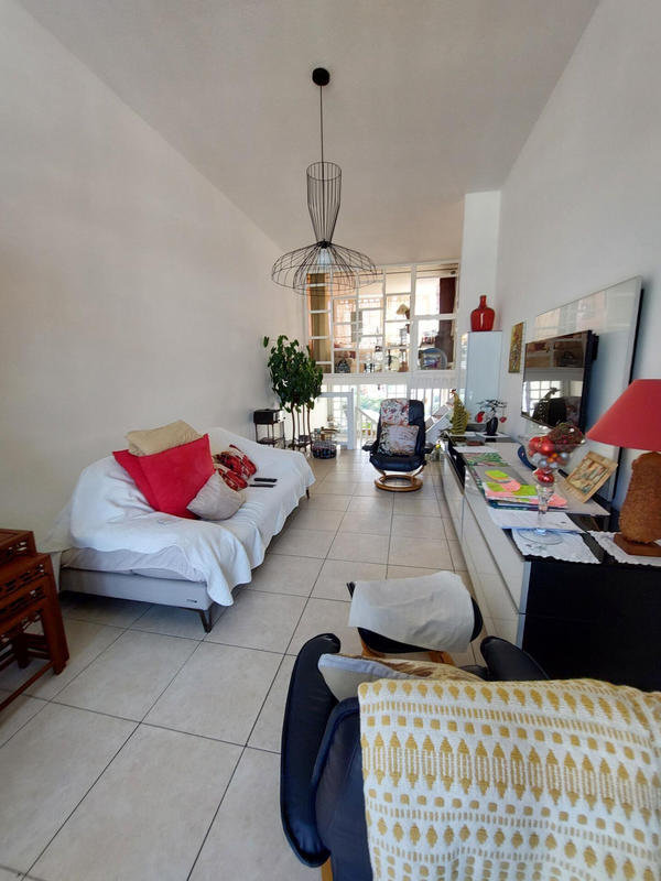 Appartement - 99 m² - 4 pièces