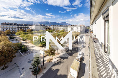 Appartement - 121 m² - 4 pièces