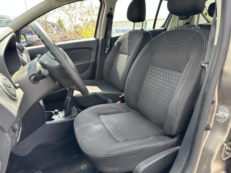 Dacia Sandero 1.5 dCi 75 Fap Laureate Climatisation / Navigation Gps Kit Distribution avec Pae Ok Suivi Entretien