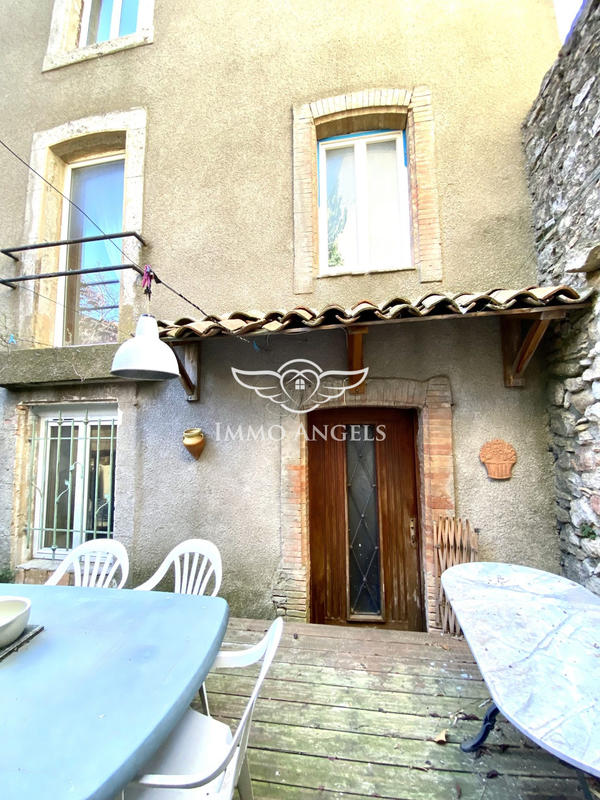 Maison - 185 m² - 7 pièces