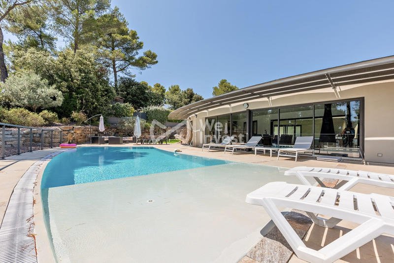 Maison contemporaine - 394 m² - 11 pièces