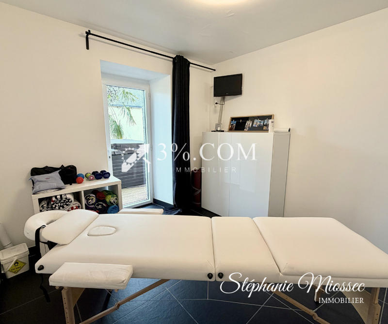 Maison en pierre - 280 m² - 8 pièces