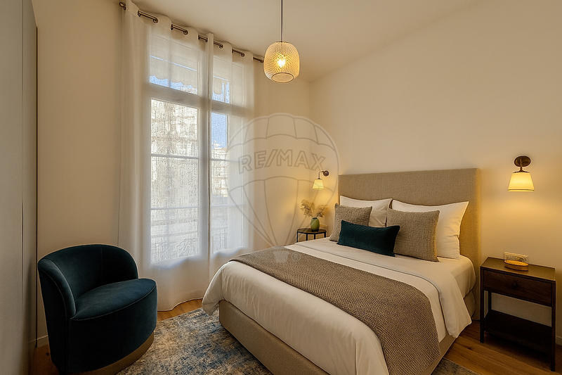 Appartement - 100 m² - 4 pièces