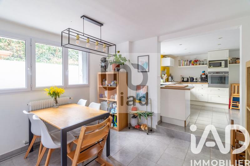 Maison - 90 m² - 5 pièces