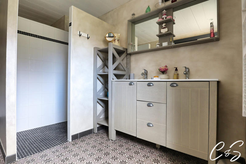 Maison - 136 m² - 7 pièces