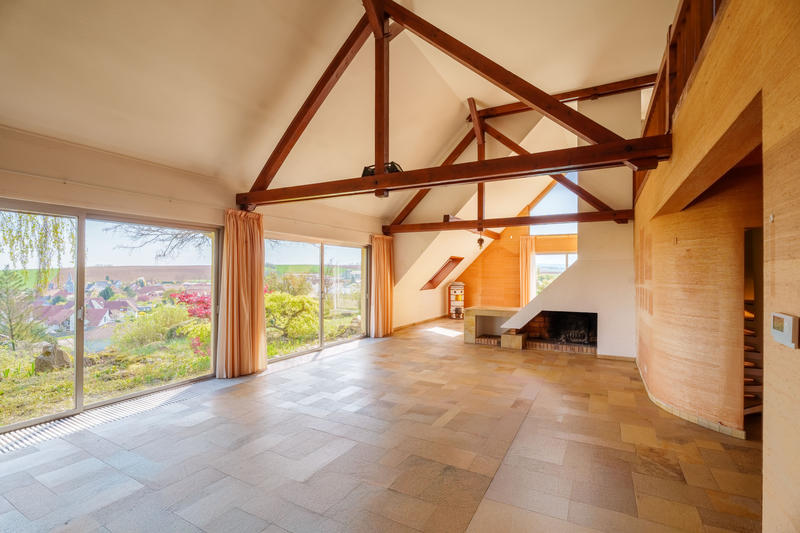 Villa - 323 m² - 9 pièces