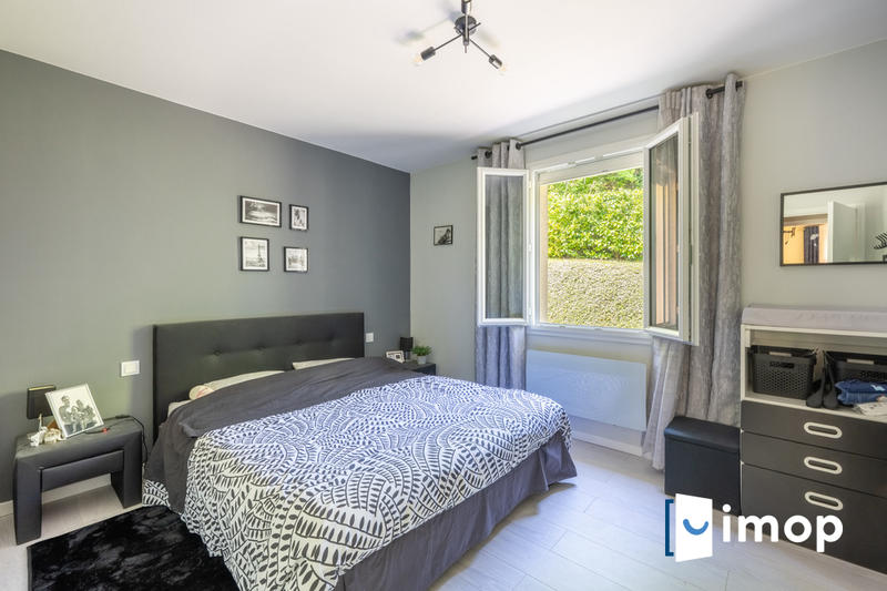 Maison - 263 m² - 10 pièces