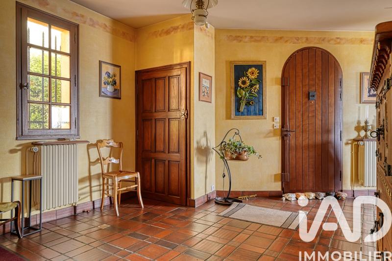 Maison - 220 m² - 9 pièces