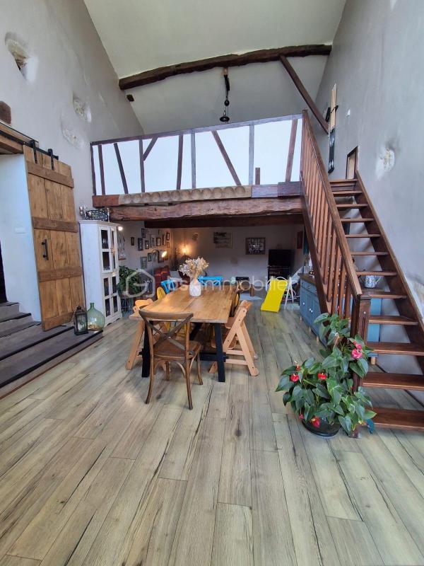 Maison ancienne - 222 m² - 7 pièces