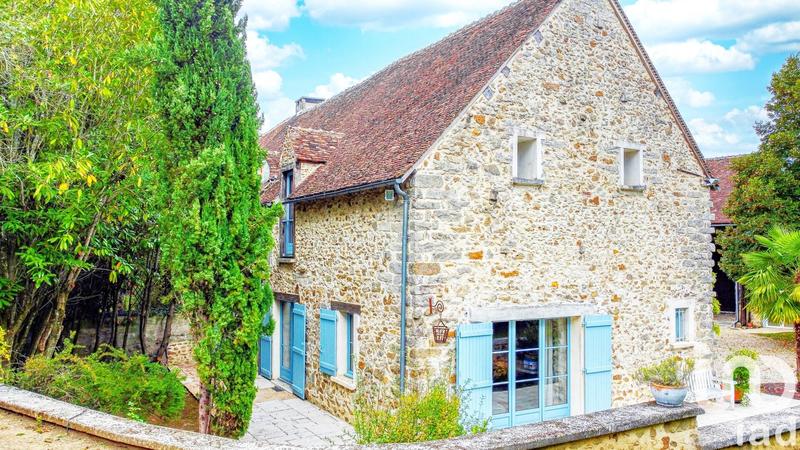 Maison - 281 m² - 10 pièces