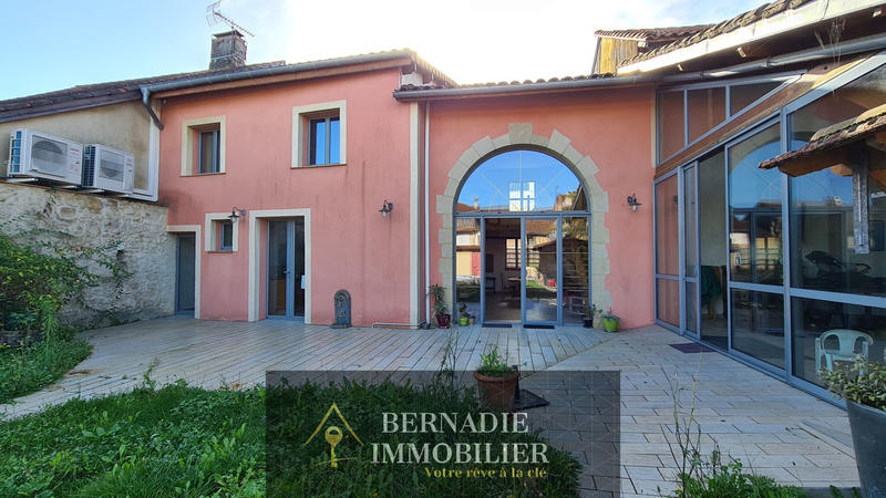 Maison de village - 180 m² - 6 pièces