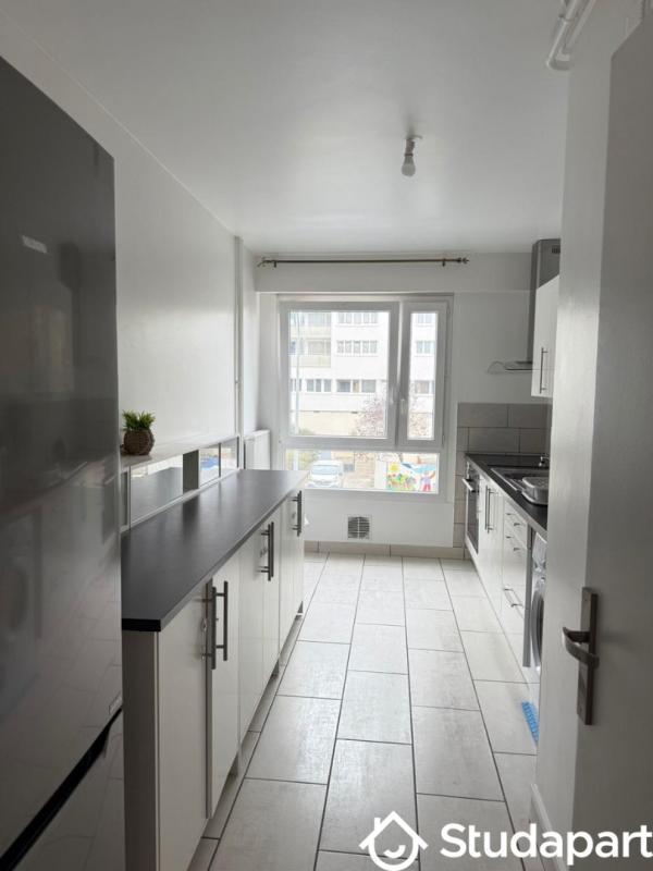 Chambre - 9 m² - 1 pièce