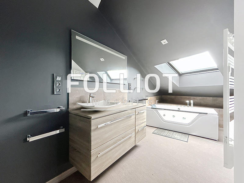 Maison - 150 m² - 6 pièces