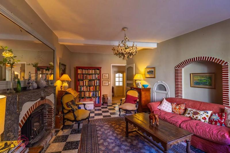 Maison de village - 256 m² - 10 pièces