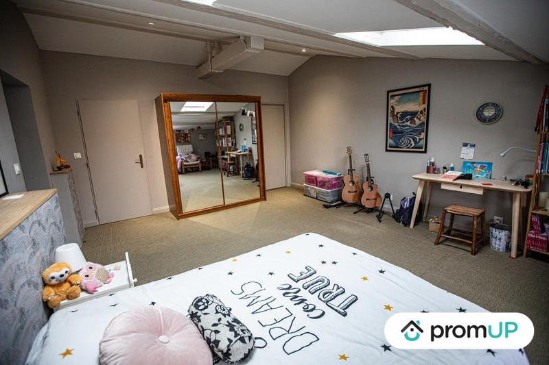 Appartement - 253 m² - 6 pièces