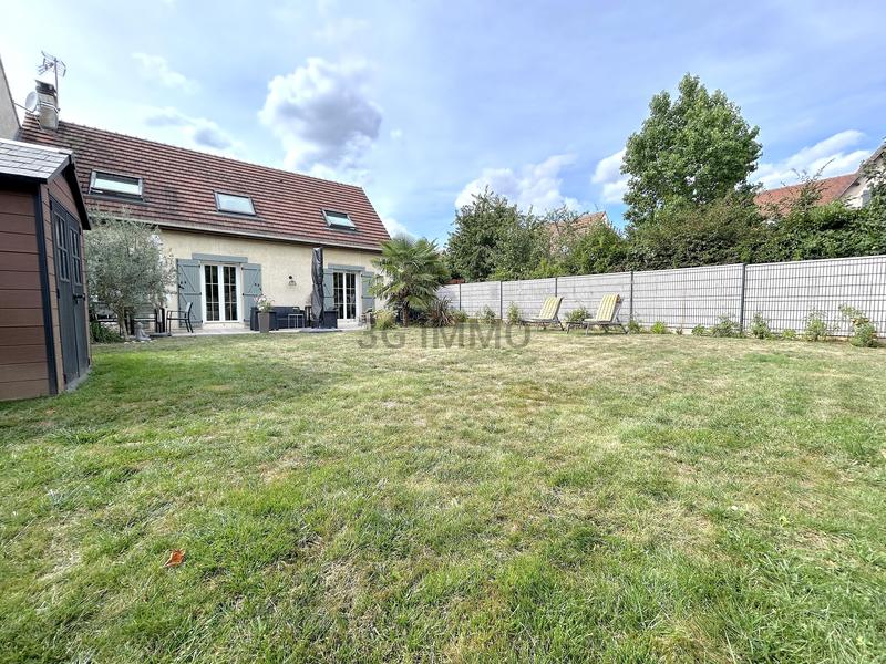 Maison - 140 m² - 5 pièces