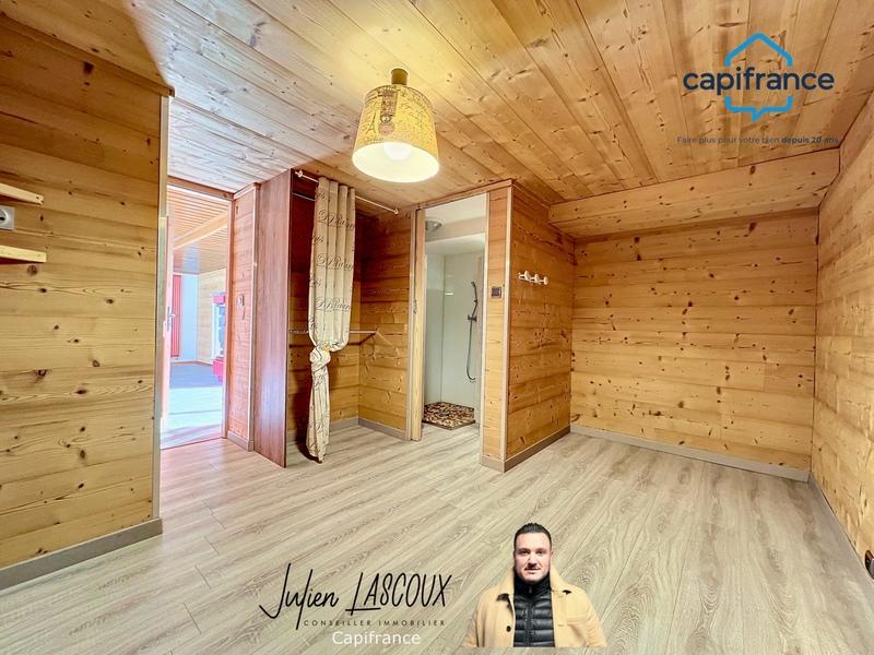 Maison - 272 m² - 10 pièces