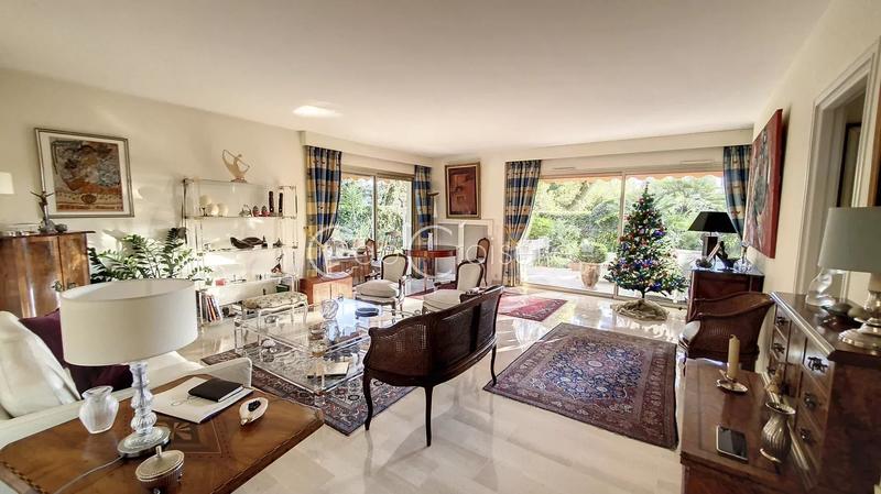 Appartement - 100 m² - 4 pièces