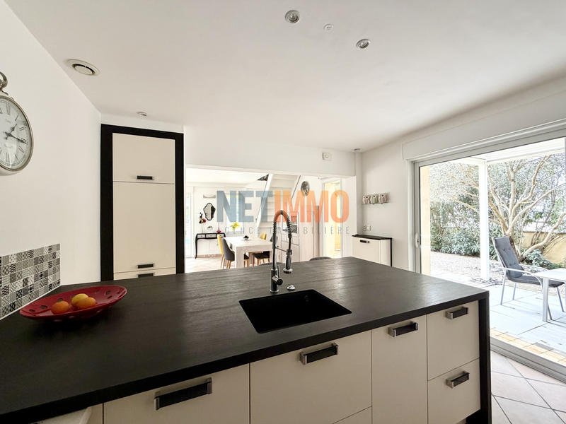 Maison - 140 m² - 5 pièces