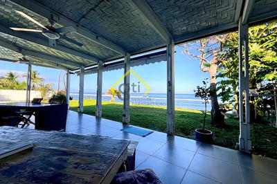 Maison - 240 m² - 8 pièces