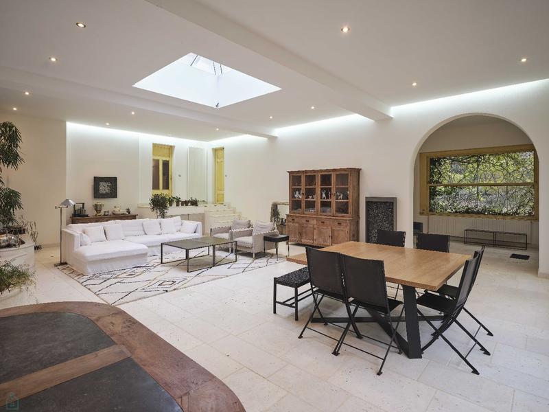 Demeure - 550 m² - 14 pièces