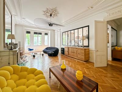 Appartement - 145 m² - 4 pièces