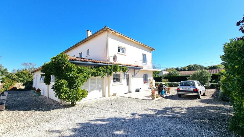 Maison - 218 m² - 9 pièces