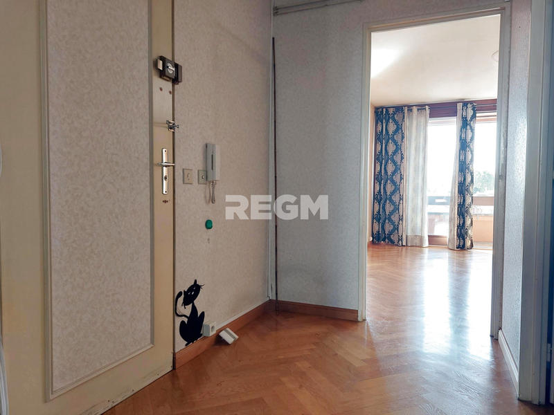 Appartement - 90 m² - 4 pièces