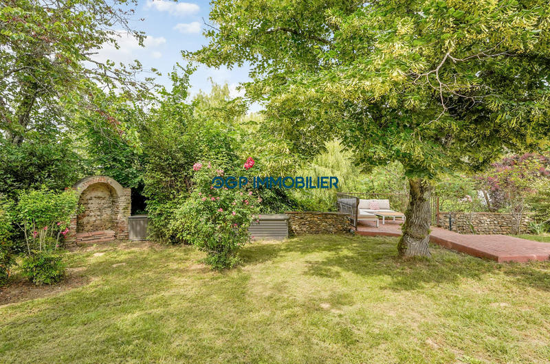 Maison - 500 m² - 16 pièces