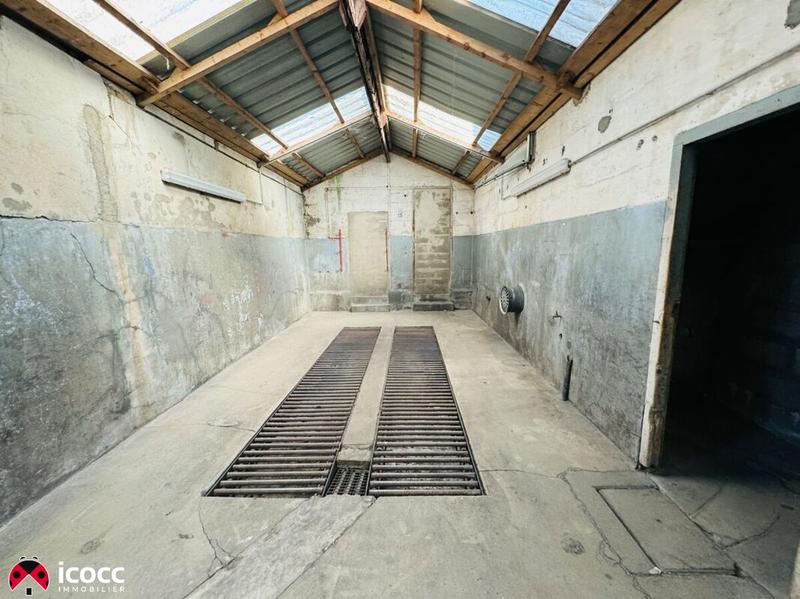 Local commercial - 670 m² - 7 pièces