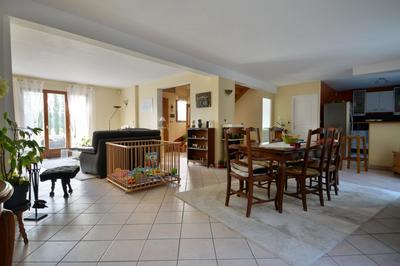 Maison - 145 m² - 7 pièces